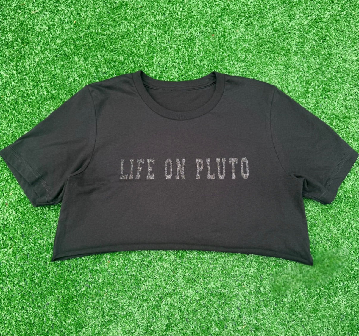 'Out Of Reach' Tonal Crop Tee